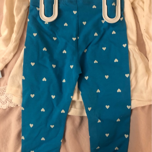 Cat & Jack Long-sleeved Top & Leggings - Picture 2 of 4